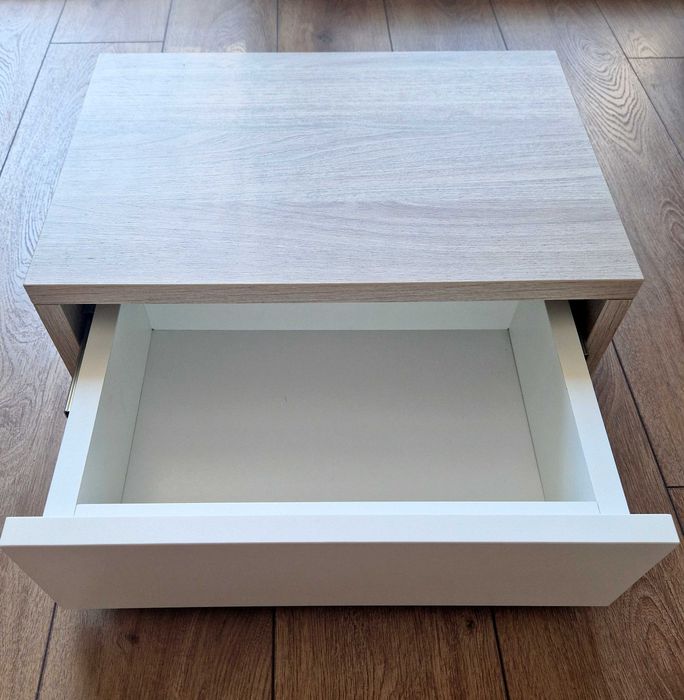 Две Нощни Шкафчета: окачени/висящи