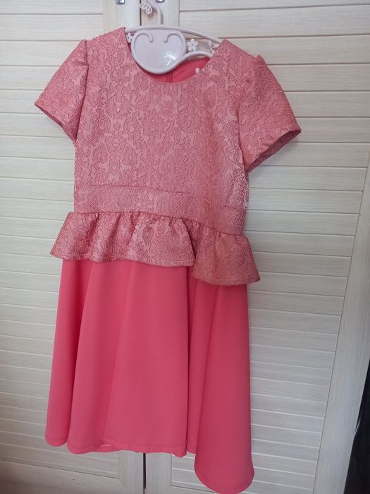 Продам платье разные