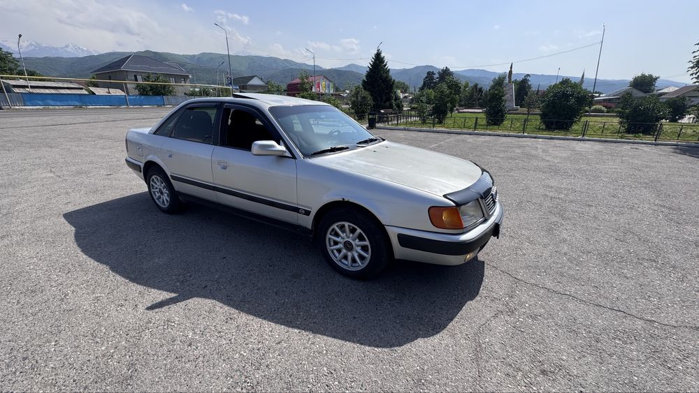 Audi 100 c4 (quattro®)