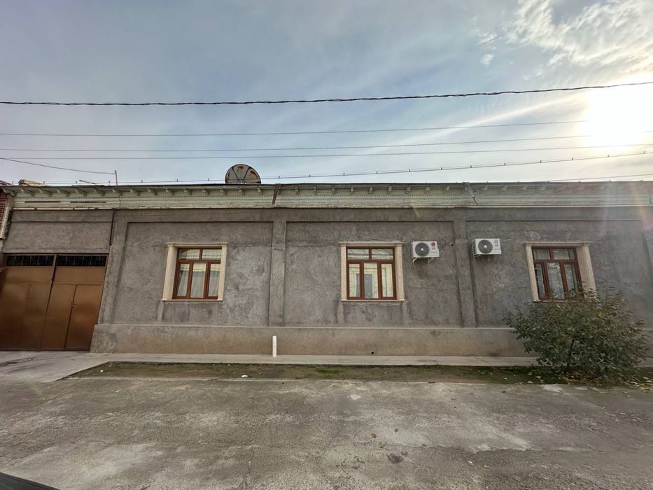 Yer narxida hovli sotiladi