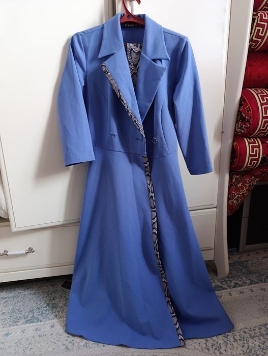 Продам б/у платья