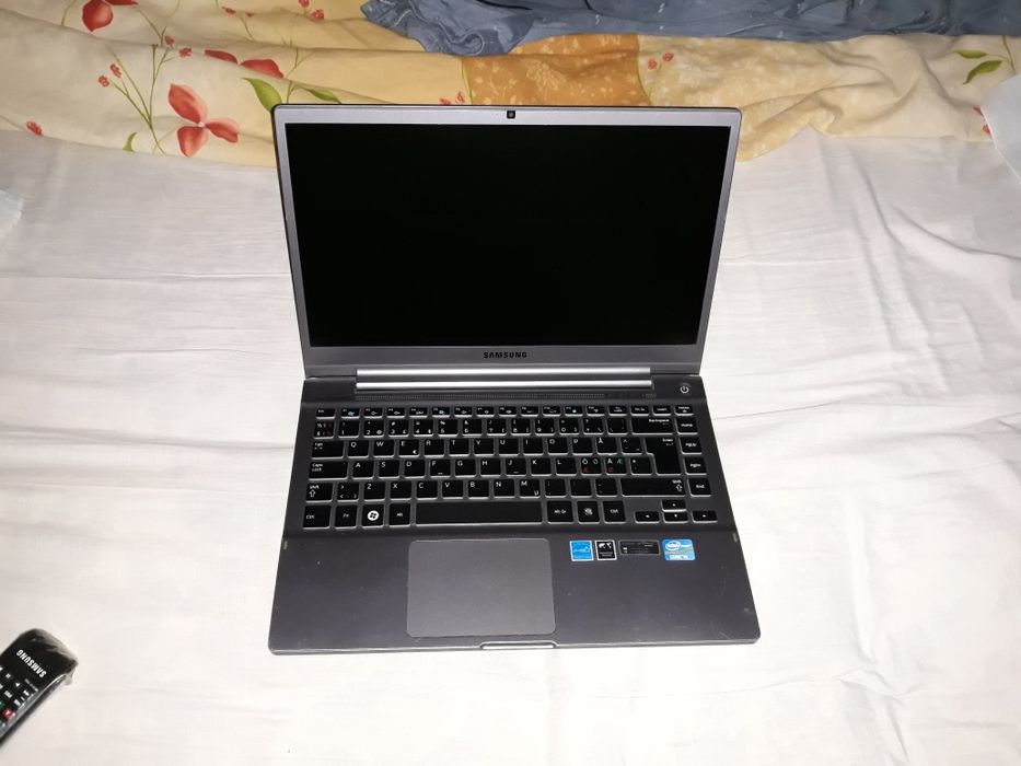 Vând Laptop Samsung i5