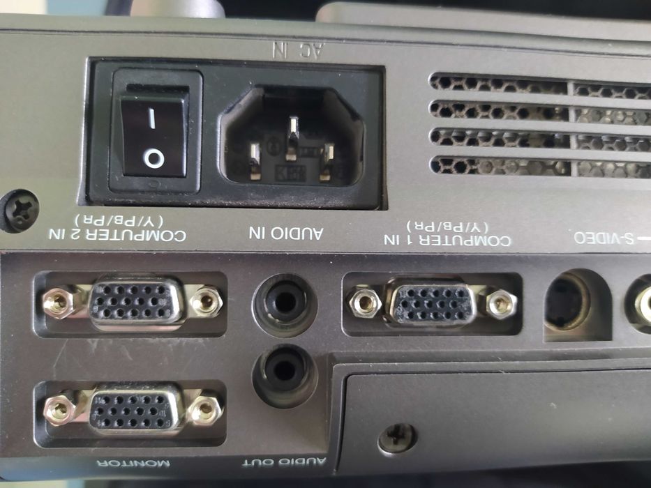 Проектор Toshiba
