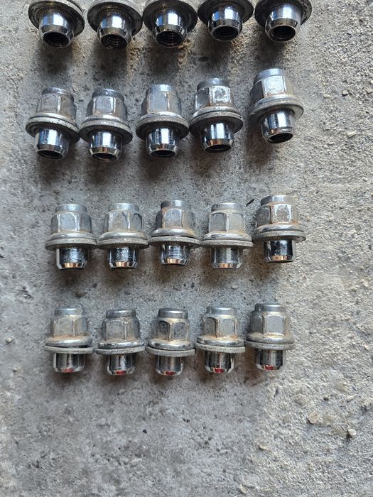 Гайки джанти 12х1,5 ключ 21