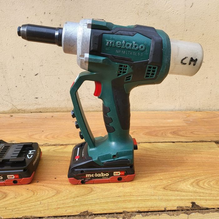 Pistol  popnituri metabo NP 18 LTX