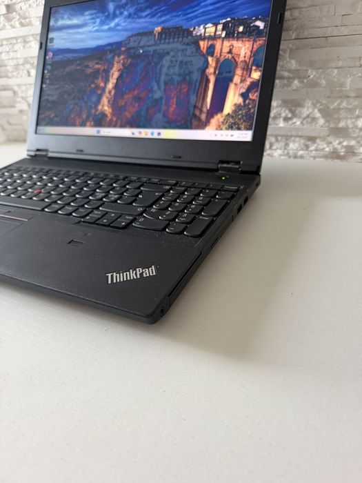 Laptop Lenovo ThinkPad L570- 15.6 FHD- core i5 - 8Gb ddr4 - 256 Gb Ssd - widows 11 - tst Iluminata