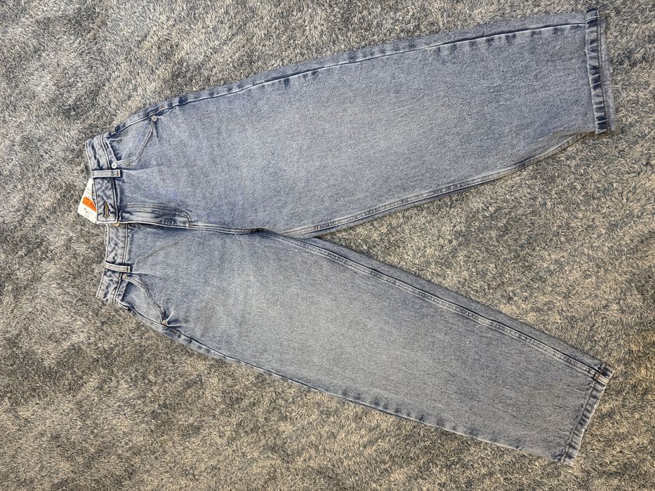 Продам джинсы новые