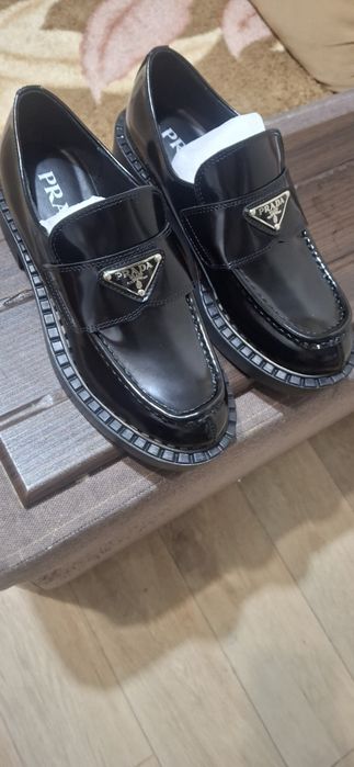 Продам лоферы женские