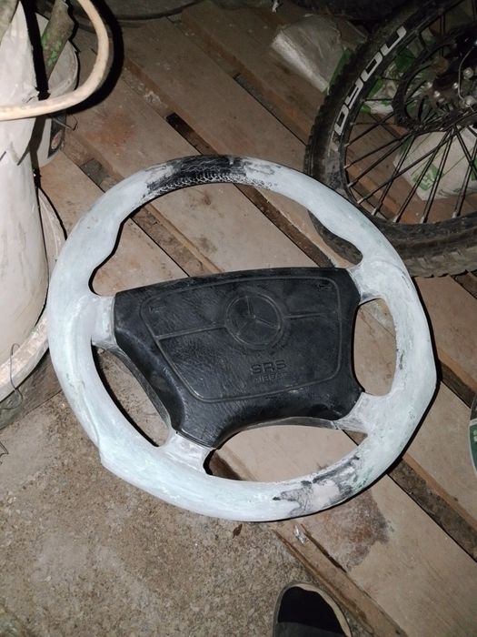 Руль мерседес, анатомический