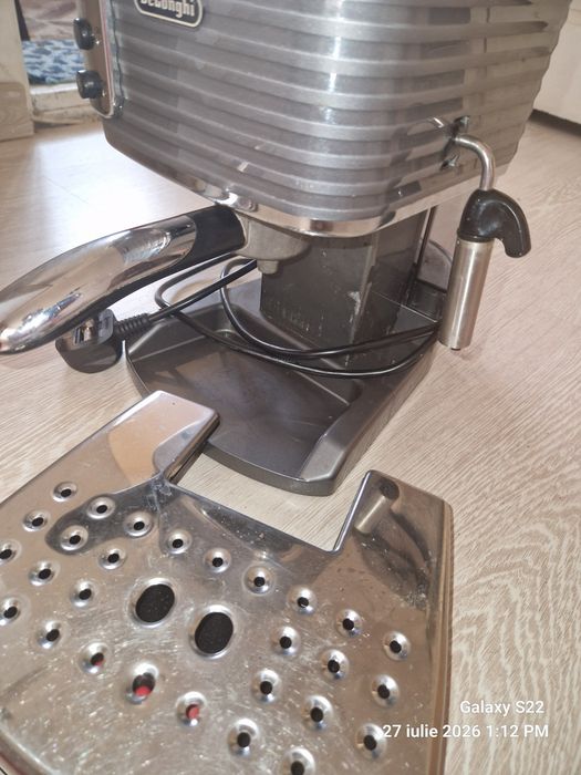 Aparat cafea Delonghi
