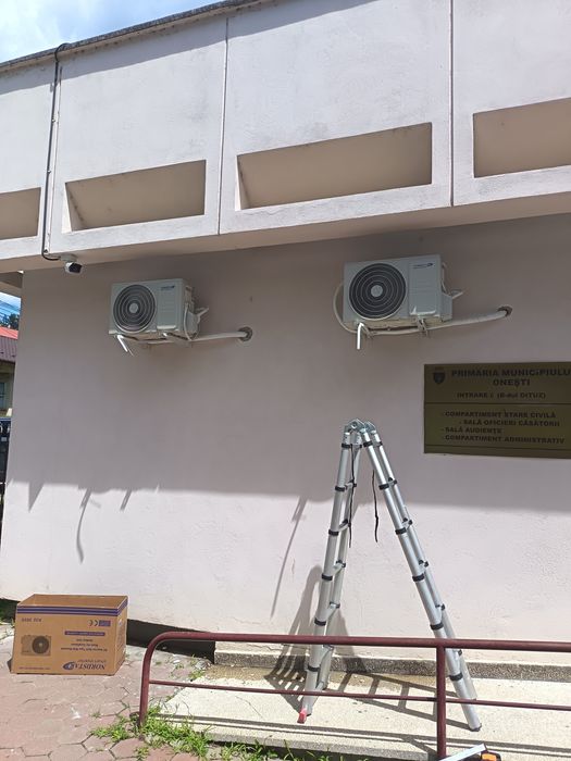 Montaj,  service igienizare reparare aer condiționat
