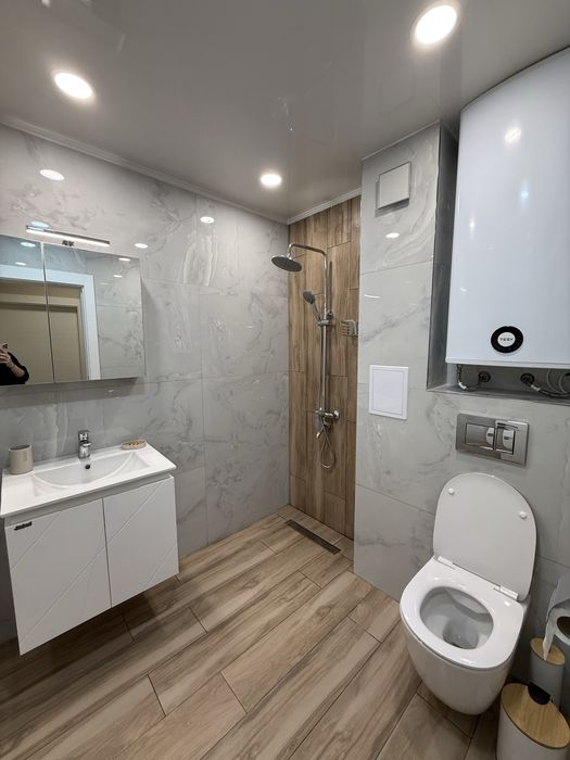 Двустаен апартамент с подземно паркомясто под наем в к-с “Южен 2”