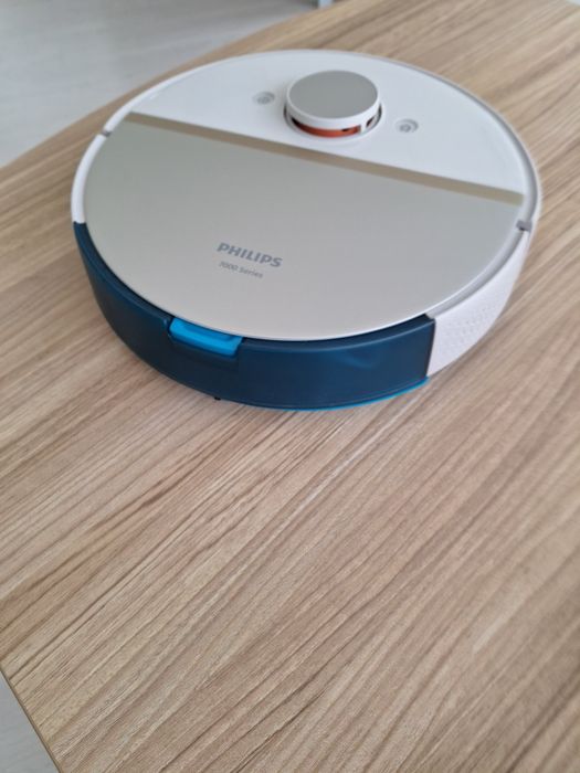 Пахосмукачка робот Philips HomeRun за сухо и мокро почистване ​Серия 7
