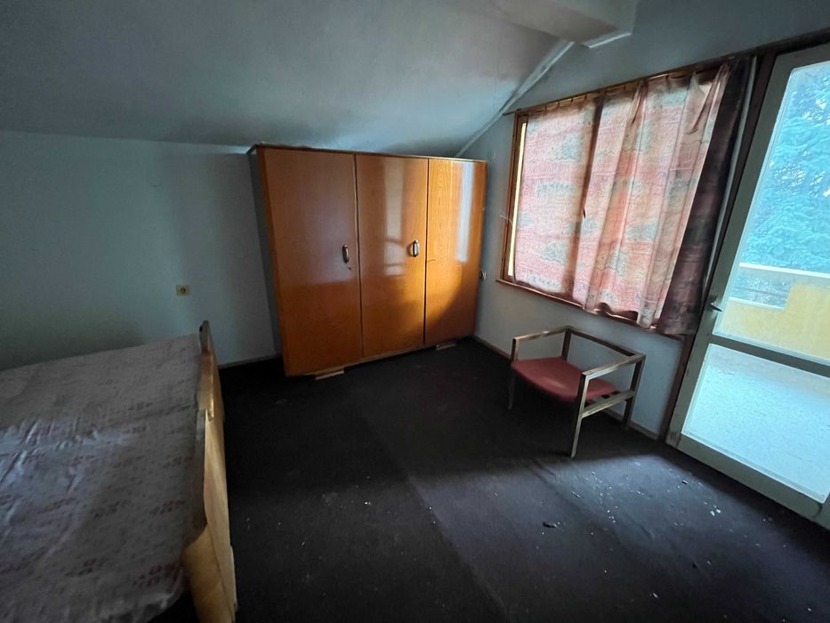 Продава прекрасна къща в село Долно Сахране