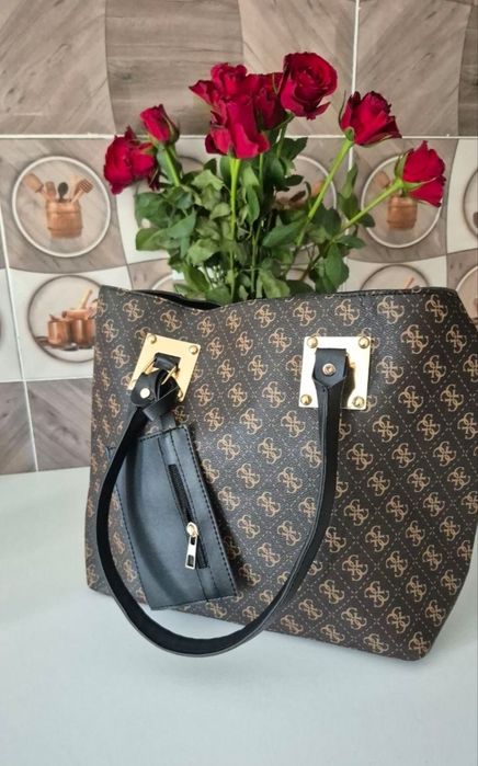 Genti dama Guess