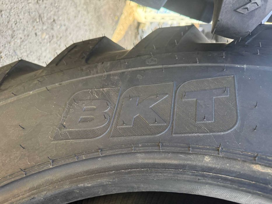 Cauciucuri noi industriale buldo jcb 3cx 4cx 16.9-28 14PR