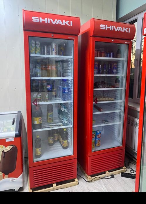 Витринный холодильник.