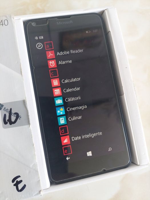 Vând Nokia Lumia 640 codat VodafoneRO (la cutie) //poze reale