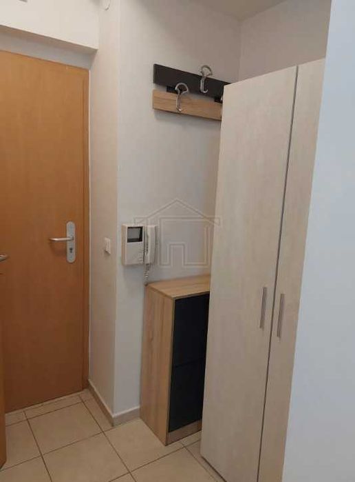 Дава се под наем Тристаен апартамент в Пловдив, Център - 86 кв.м за 280.5 € - Снимка #1