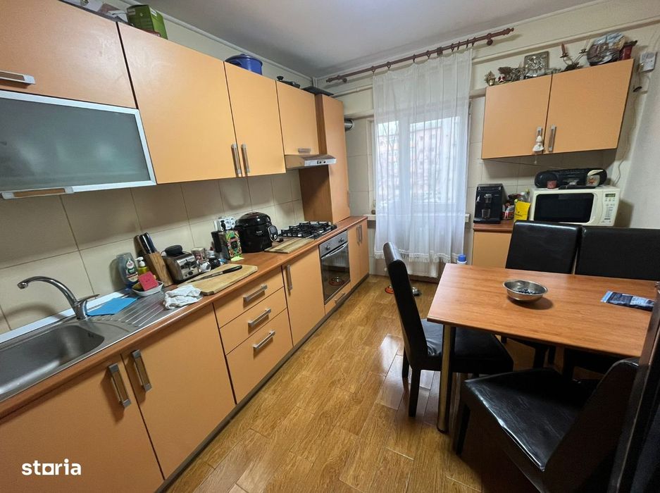 Apartament trei camere - etaj 2 - 71 mp - Str. Unirea Principatelor
