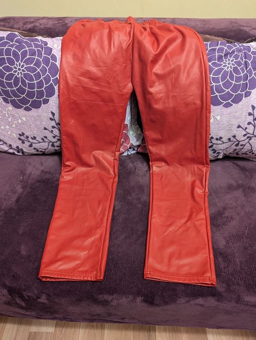 Pantaloni dama ,imitație piele,vatuiti