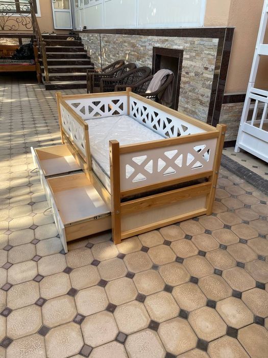 Кровать детский наличе ест