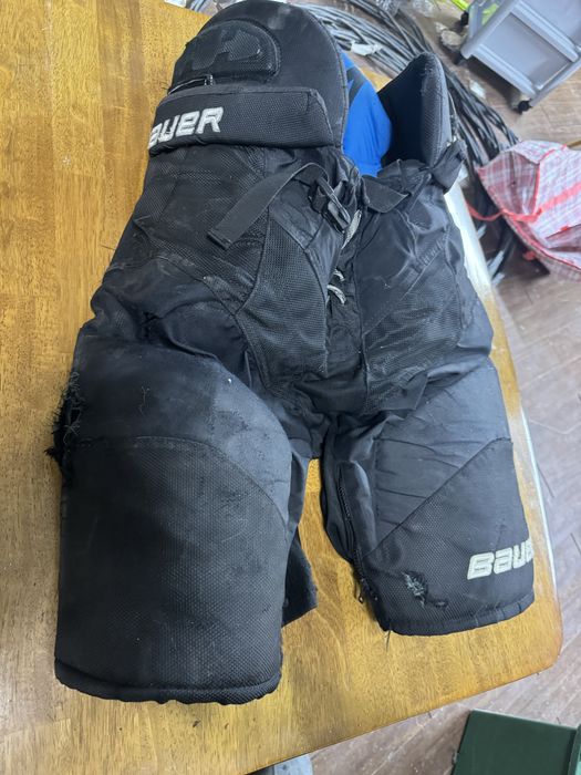 Продам хоккейные шорты