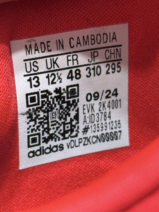 Футболни стоножки 48ми номер чисто нови