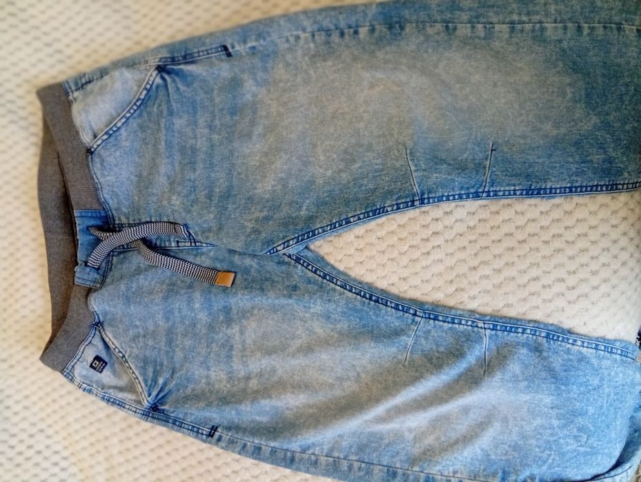 Мъжки дънки в отлично състояние