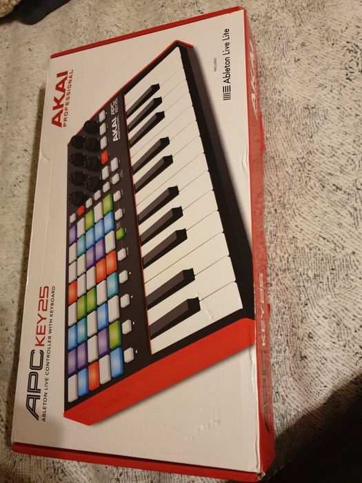 Midi контроллер Akai apc key 25