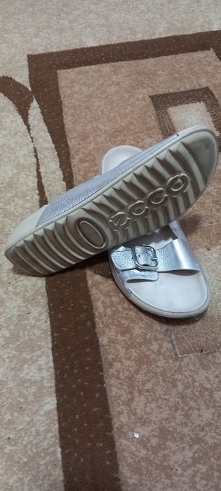 Papuci slapi  Ecco