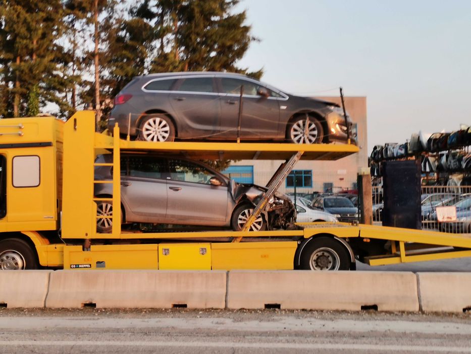 Кора за Двигател на Опел АстраJ Opel Astra J 2010--2014 1.7 Disel.