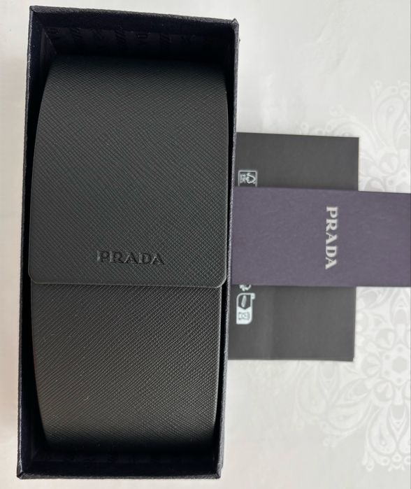Солнцезащитные очки Prada оригинал