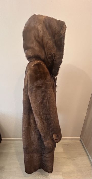 Продам норковую шубу