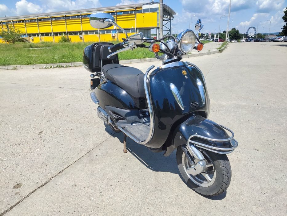 Scuter retro 125 cc