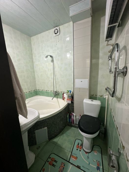 Shayxontoxur,besh yogoch 11/34 1 etaj kvartira 60 kv