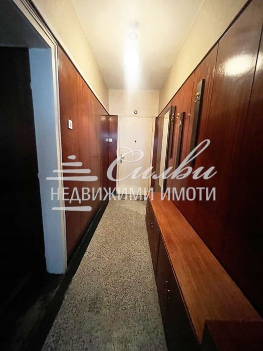 Продава се Тристаен апартамент в Шумен, Добруджански - 86 кв.м за 1779 €/кв.м - Снимка #9