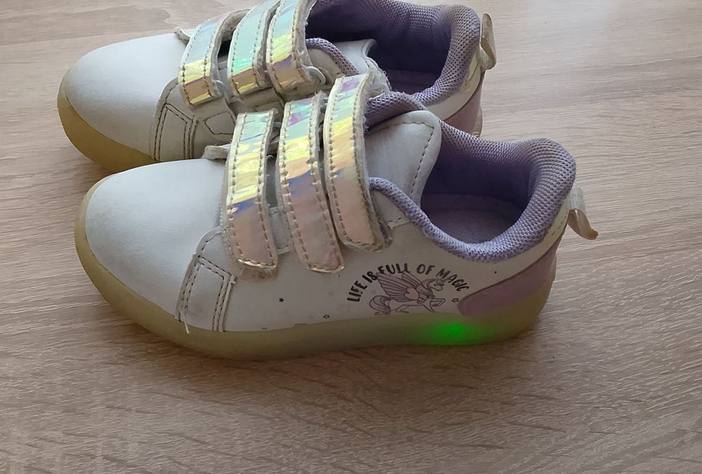 Светещи маратонки и гуменки N 27