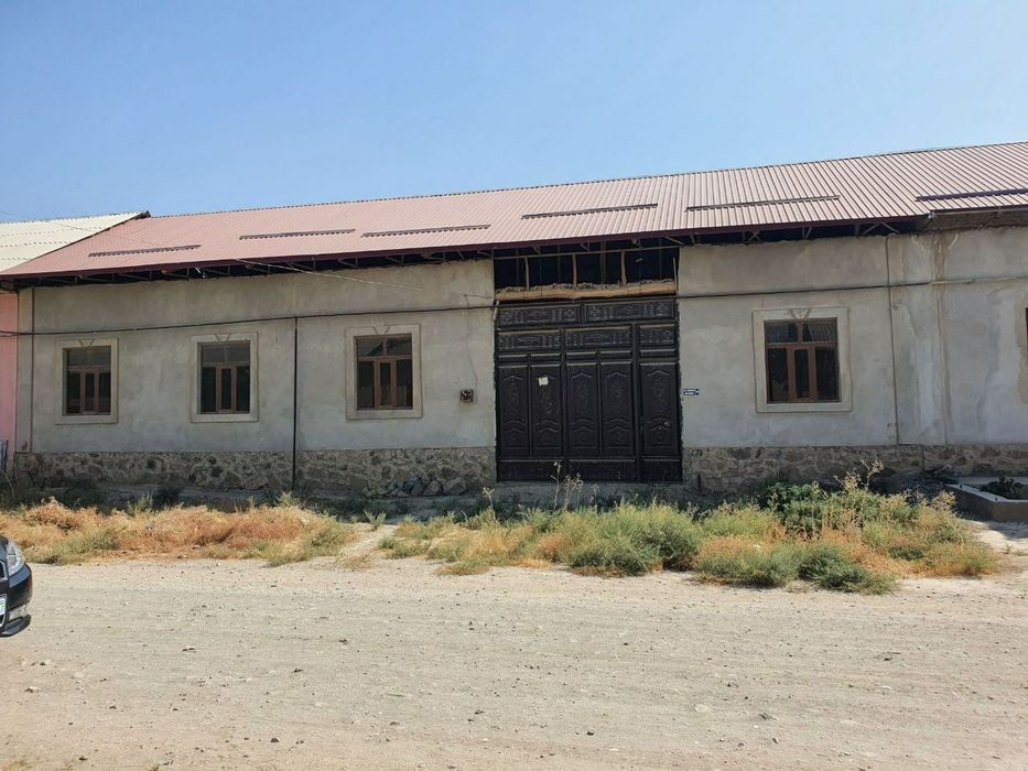 Srochna uy sotiladi (Navoiy)