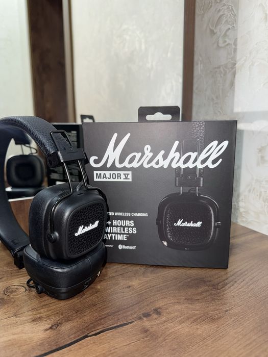 Беспроводные наушники Marshall