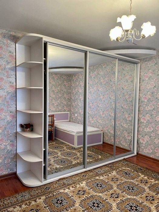 Продаётся квартира БАНКОВСКАЯ 14 квартал 4/4/4