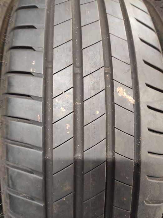225/55/19 Bridgestone