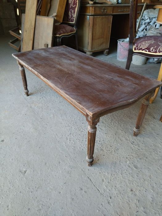 Комплект диванчик + 2 или 4 стула + журнальный столик.