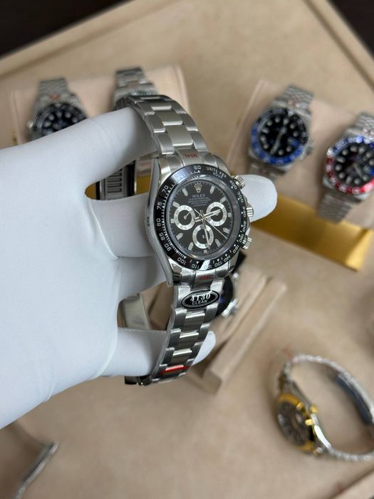 Rolex Day-Tona Panda va Submariner, hulk premium sifatda