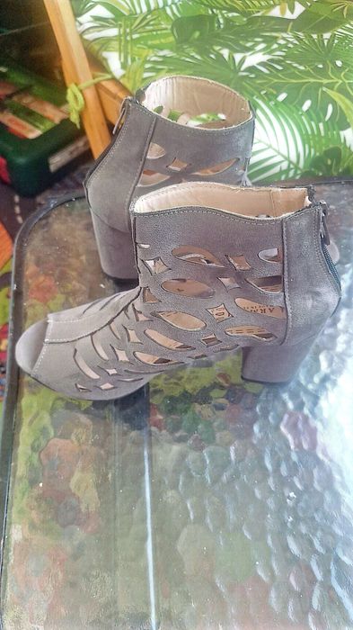 Sandale elegante gri și negre