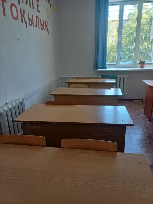Продам школьный парты 3000