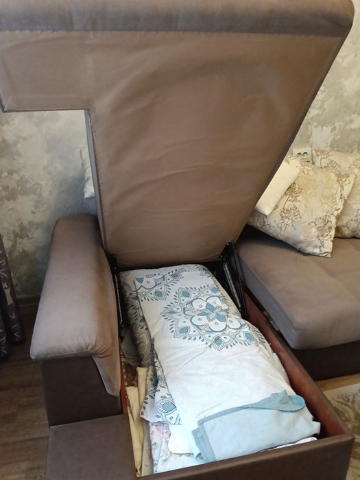 Продам диван в хорошем состоянии