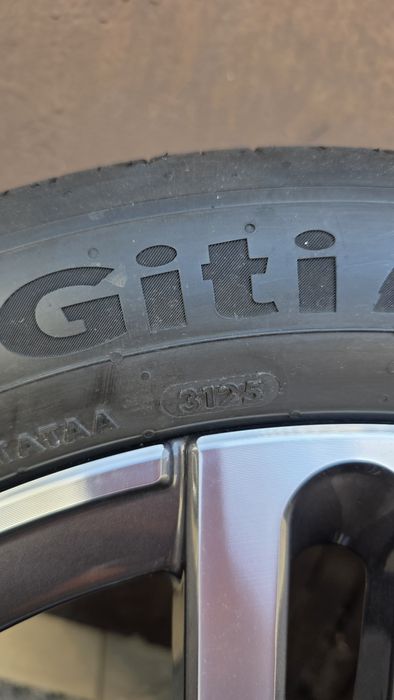 Нови!Оригинални 17" MINI CLUBMAN F54 5x112 7j IS47 Гуми 2025 205/50/17 Giti