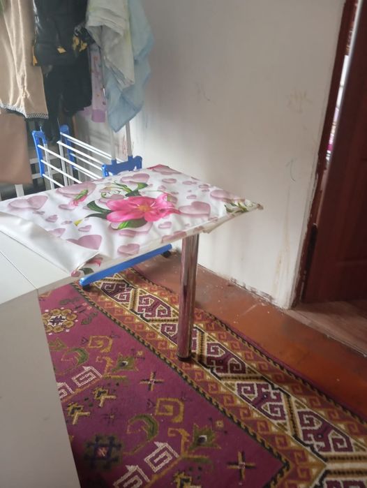 Продам маникюрный стол