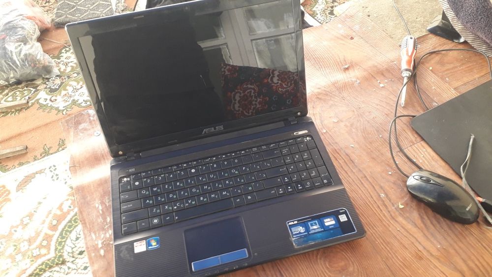 Asus noutbuk sotiladi